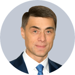 Александр Ефремов